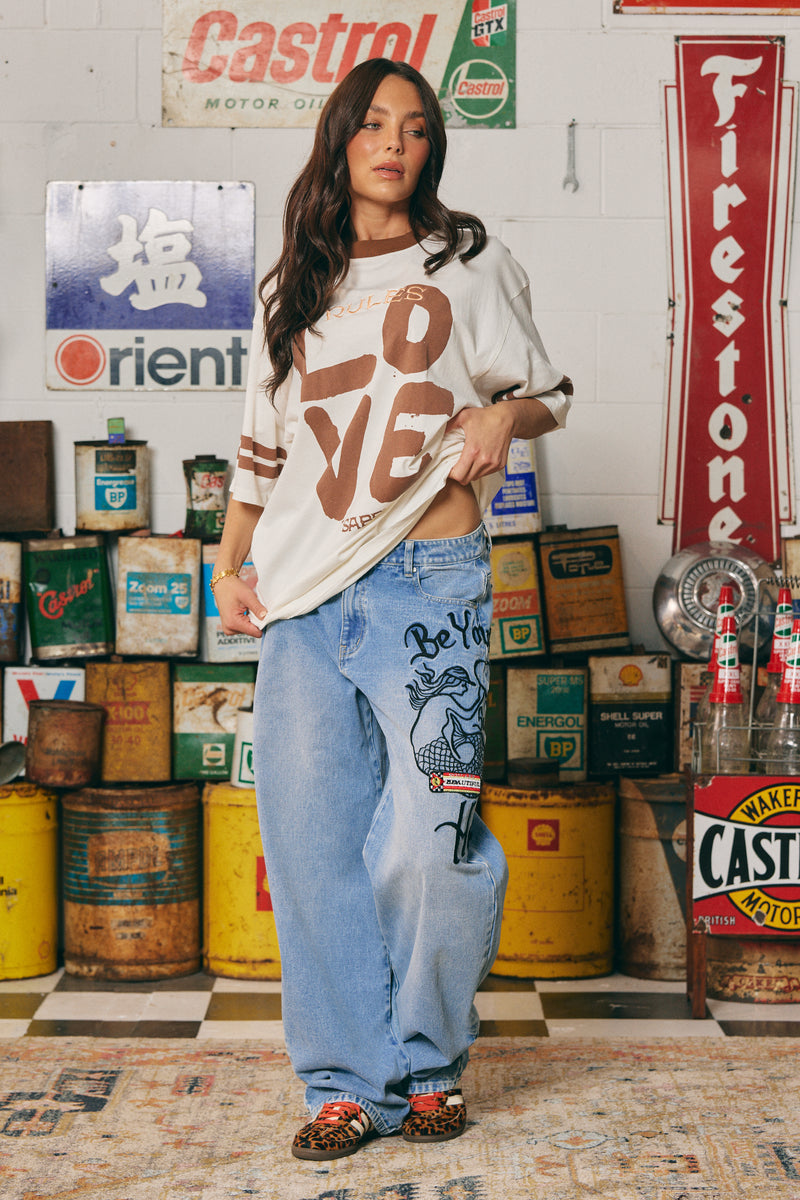 THE VERY OVERSIZED LOVE REVOLUTION TEE - OFF WHITE
