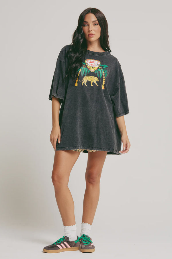 Elephant Safari Tee-Black