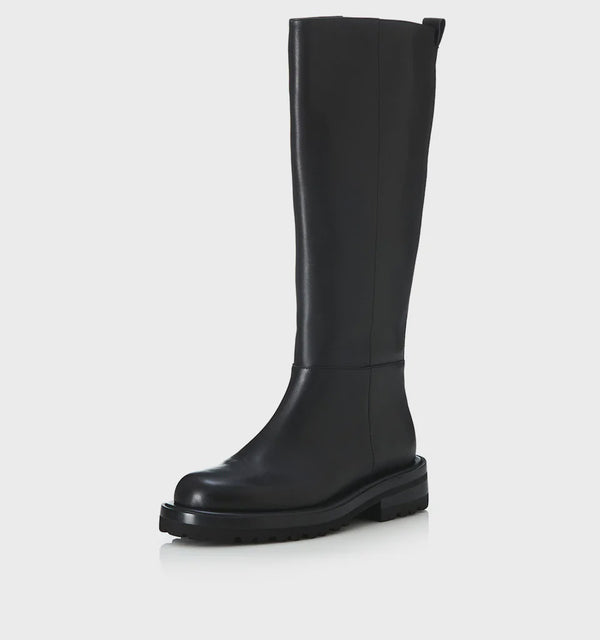 Silvie - Black Leather