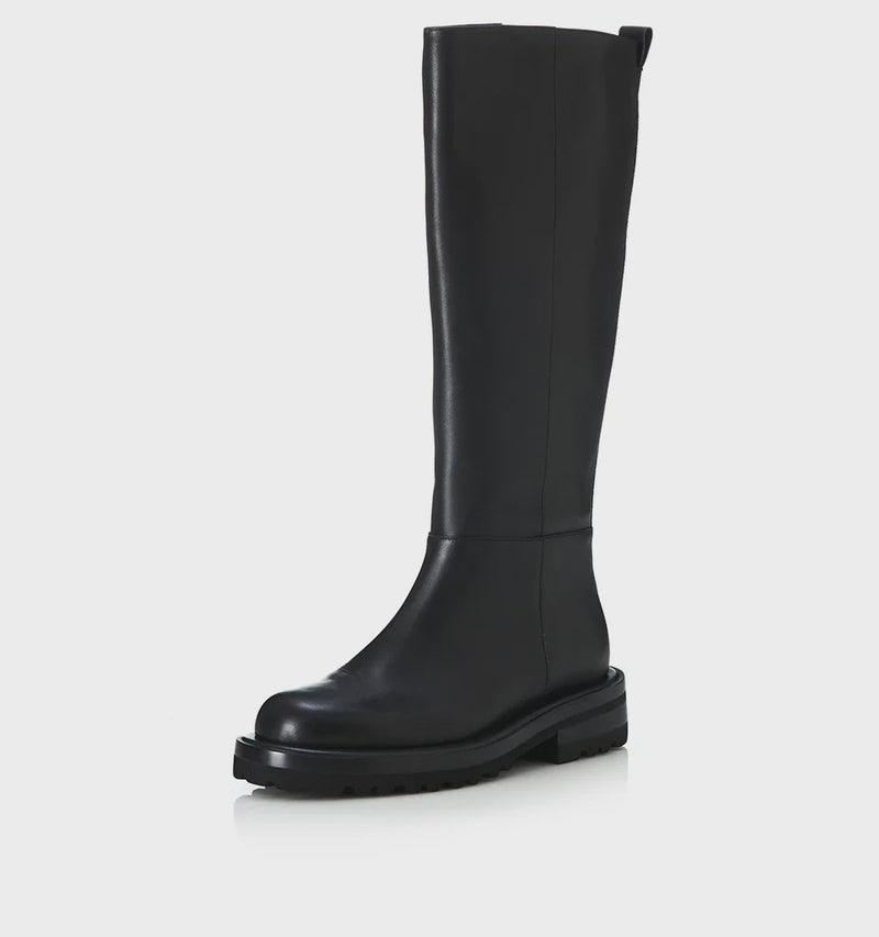 Silvie - Black Leather